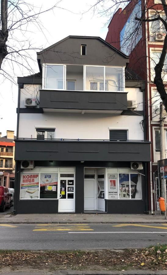Duga Apartmani Kragujevac Luaran gambar
